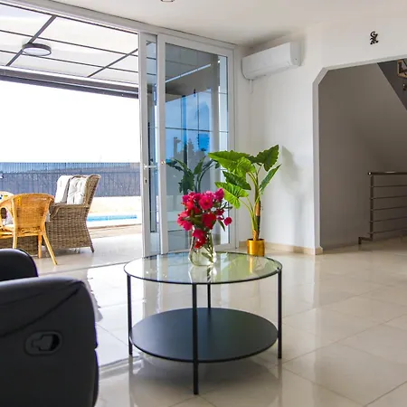 Villa Callao Salvaje 3br With Heated Pool Outdoor Kitchen & Gas Bbq Stunning Views Costa Adeje (Tenerife)