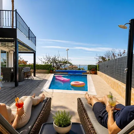Modern 3br Heated Pool &sea View
