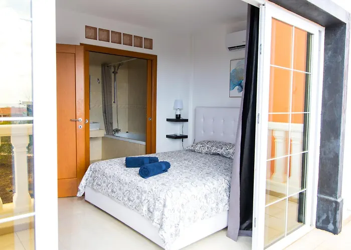 Callao Salvaje 3br With Heated Pool Outdoor Kitchen & Gas Bbq Stunning Views Вілла Адехе