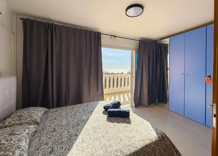 Callao Salvaje 3br With Heated Pool Outdoor Kitchen & Gas Bbq Stunning Views Βίλα Costa Adeje (Tenerife)